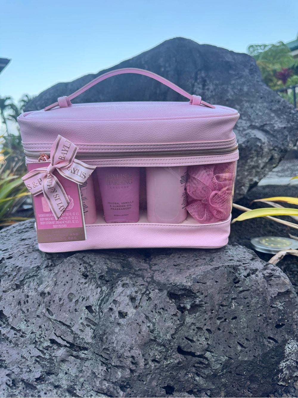 Baylis & Harding Pink Vanity Bag Gift Set NWT Luxury Cosmetic Travel Set